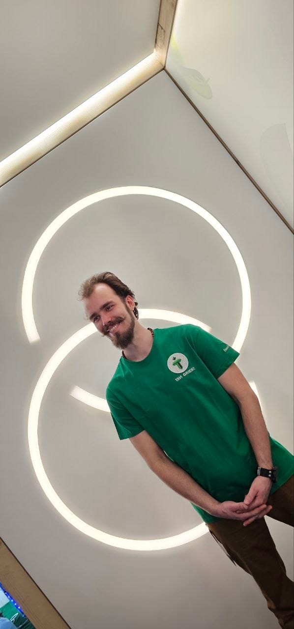 izstade tavi griesti